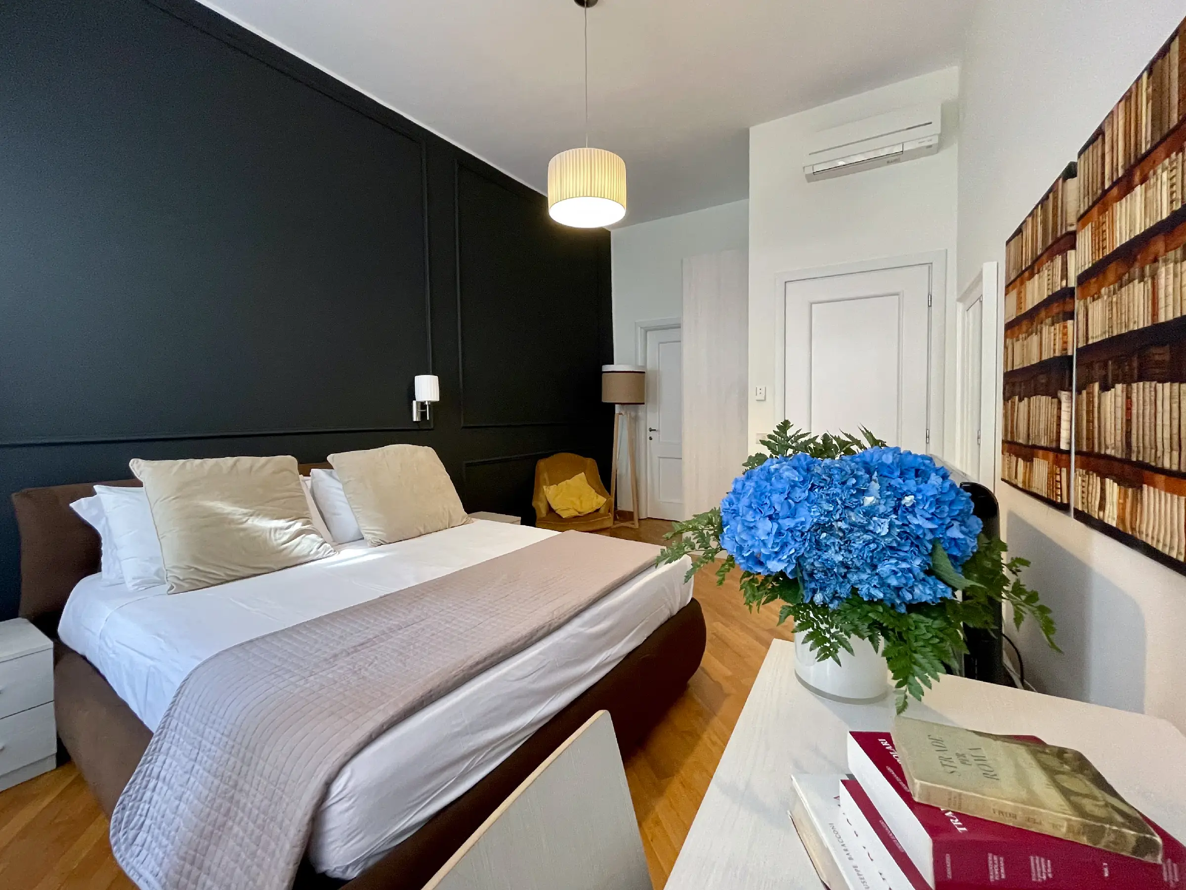 Apartments and Rooms in Via Dei Banchi Vecchi Rome